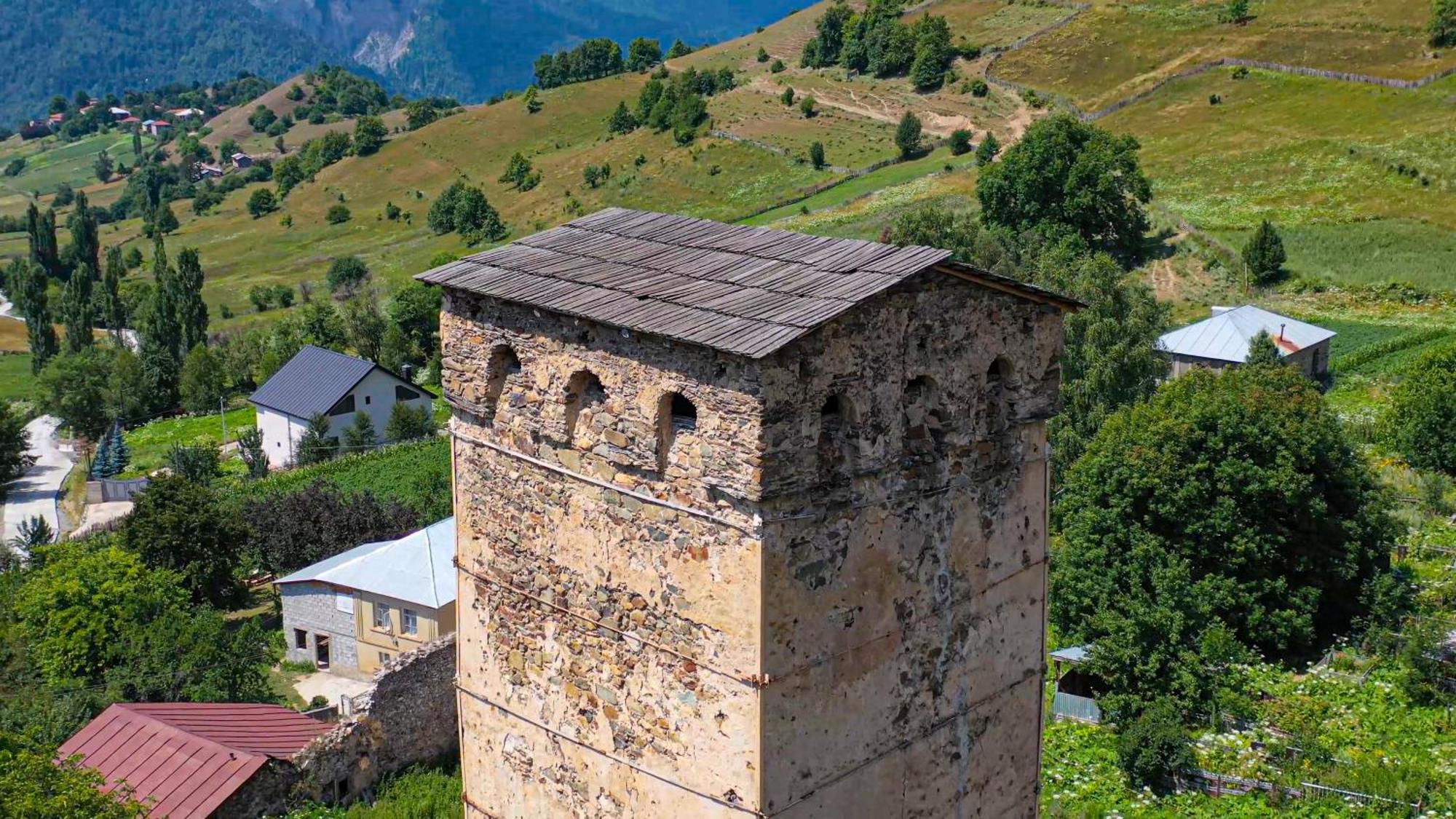 Mestia Villas Bagian luar foto