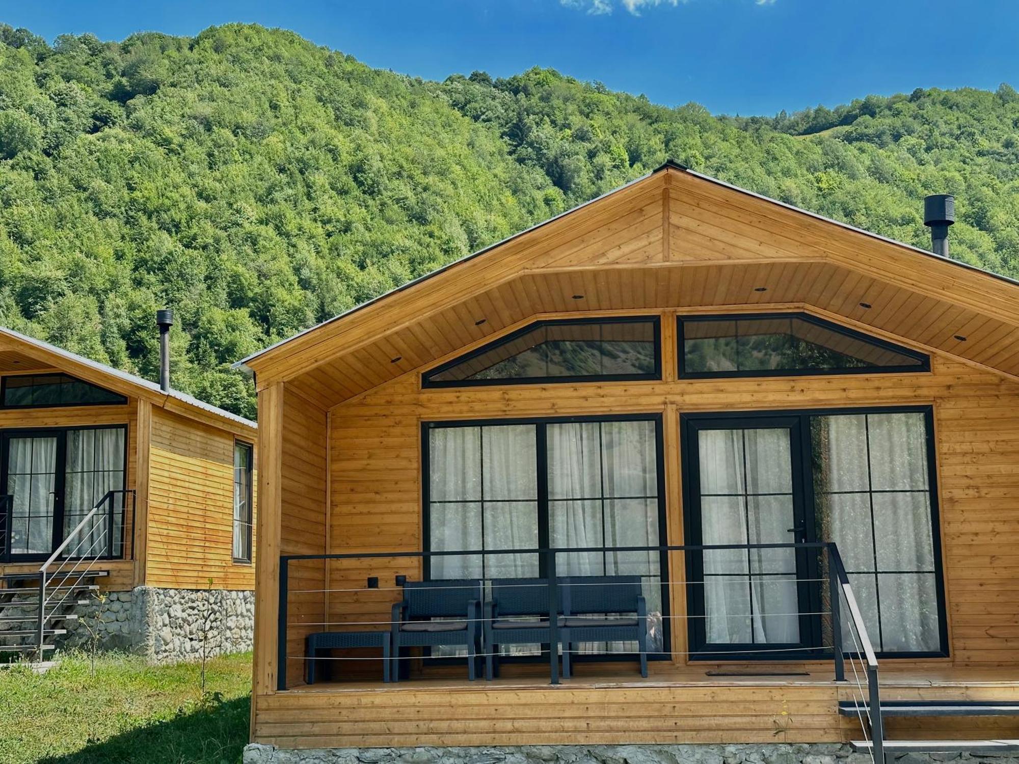 Mestia Villas Bagian luar foto