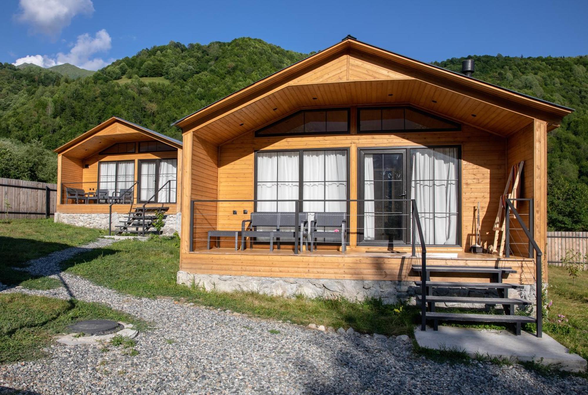Mestia Villas Bagian luar foto