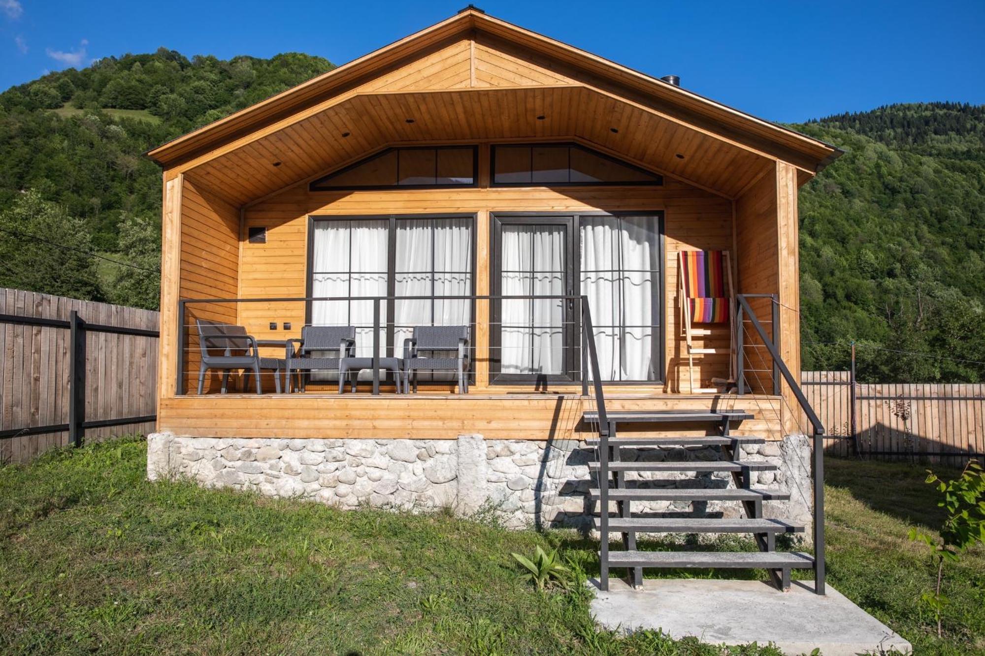 Mestia Villas Bagian luar foto