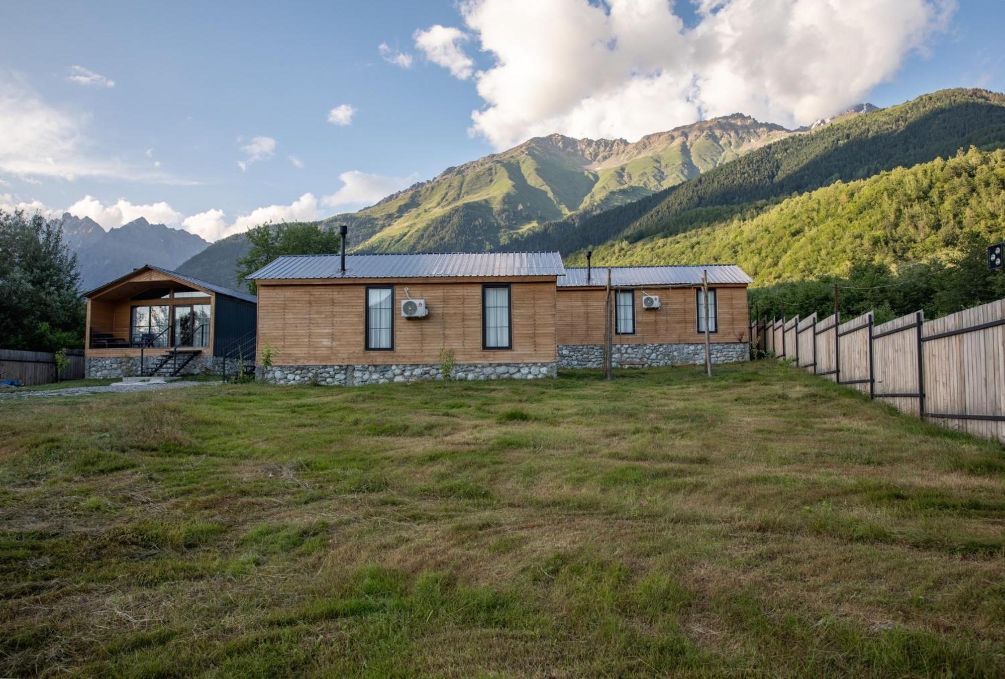 Mestia Villas Bagian luar foto