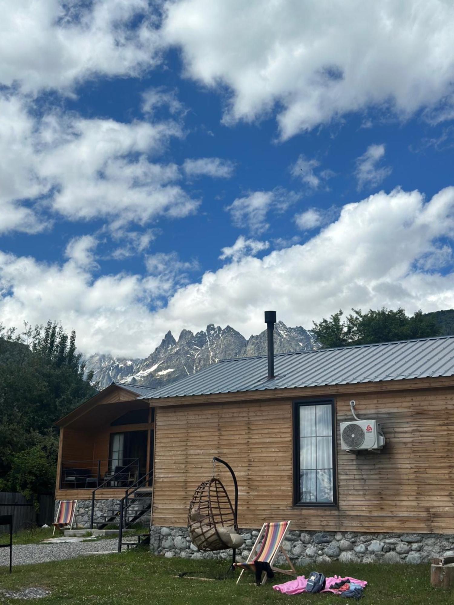 Mestia Villas Bagian luar foto