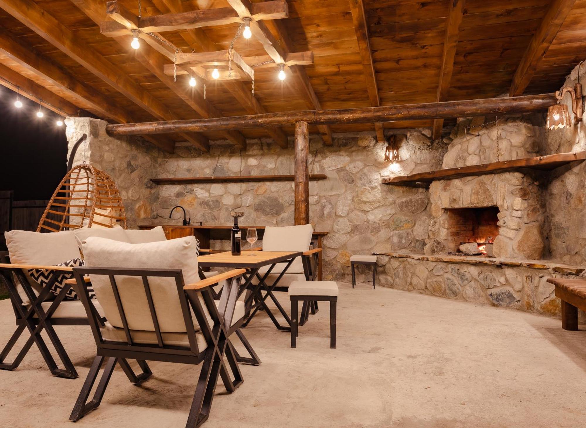 Mestia Villas Bagian luar foto